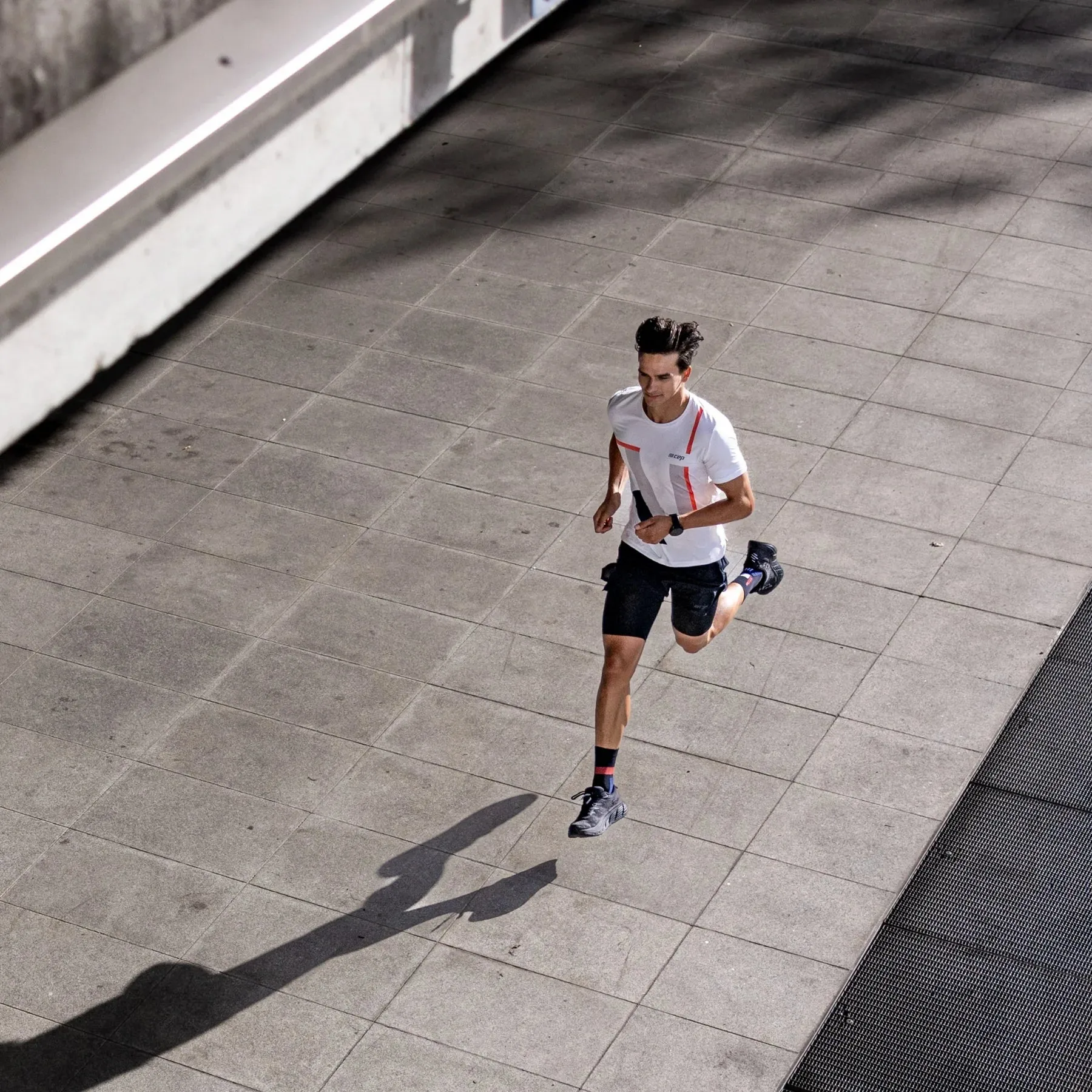 CEP Men's The Run Shirt Round Neck Short Sleeve v5 - White/Geometrics