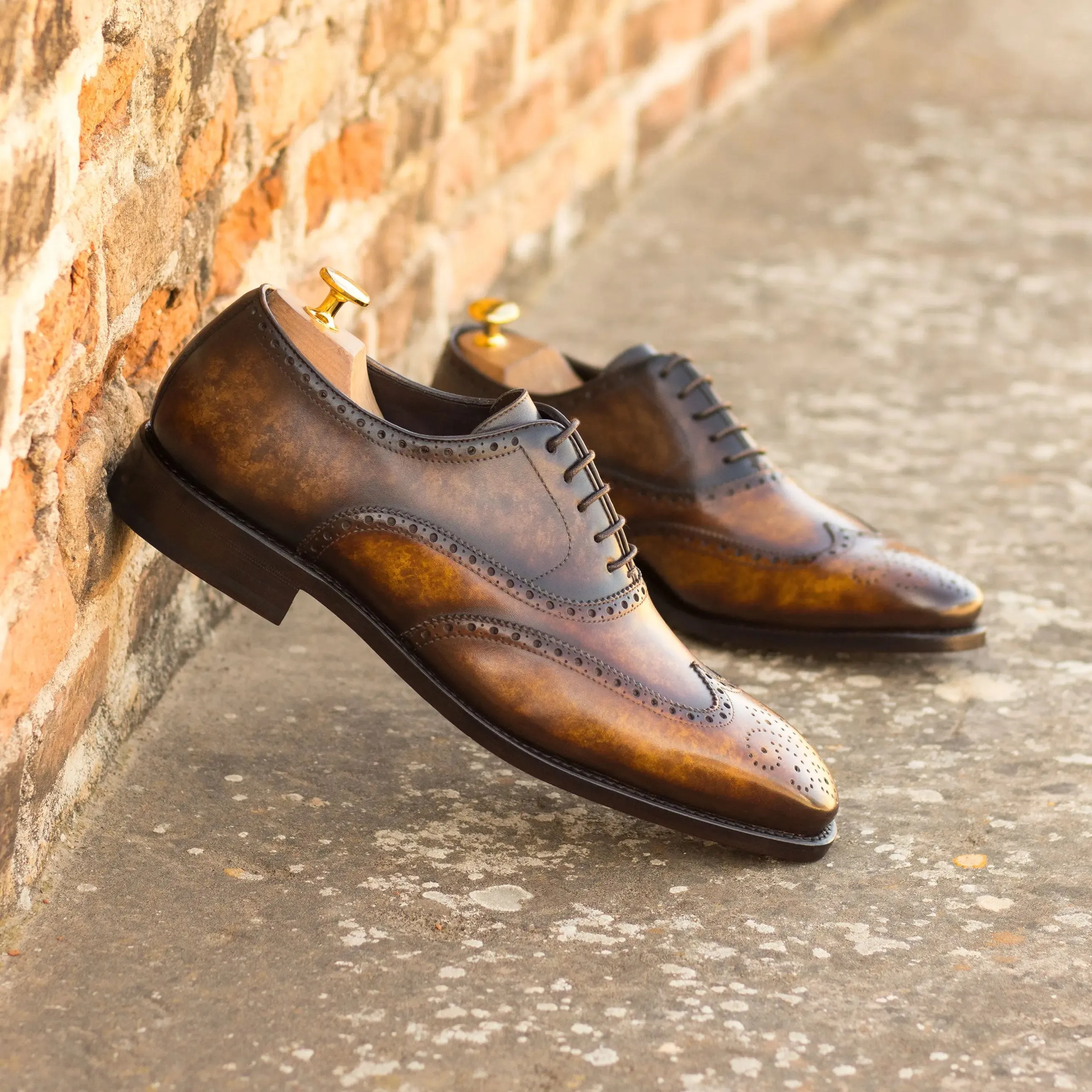 DapperFam Aeron in Cognac / Brown Men's Hand-Painted Patina Full Brogue