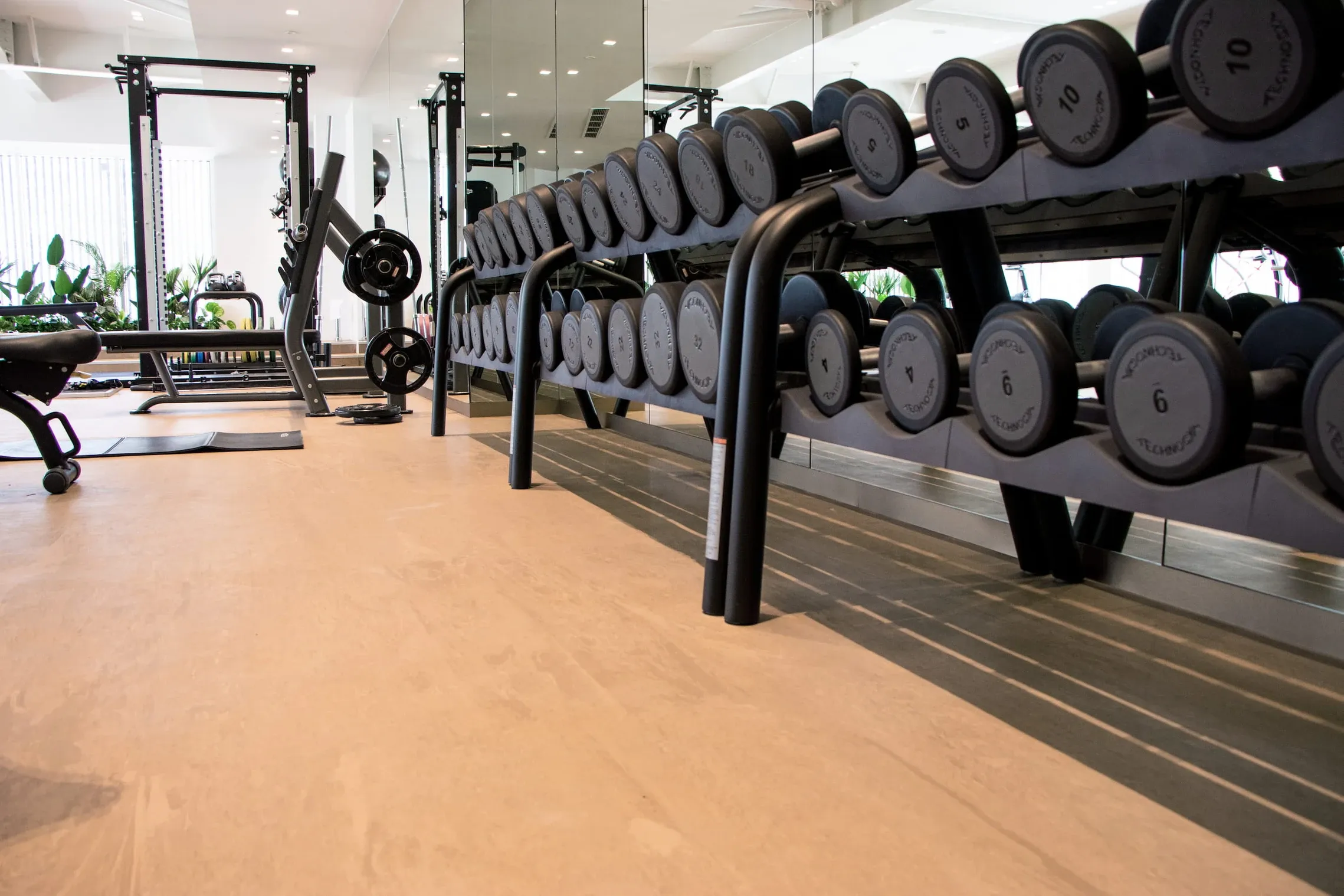 Elite Seamless Vulcanized Rubber Gym Flooring