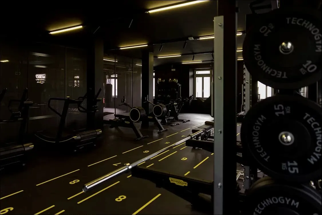 Elite Seamless Vulcanized Rubber Gym Flooring