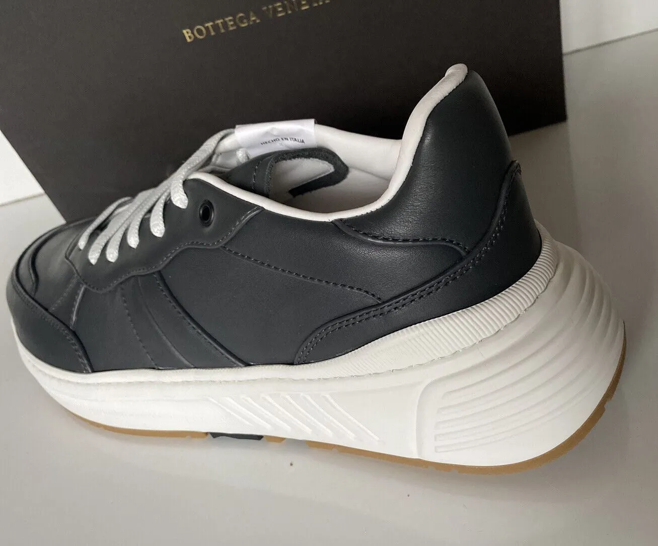 NIB $850 Bottega Veneta Men’s Gray Calf Leather Sneakers 8 US 565646 2015