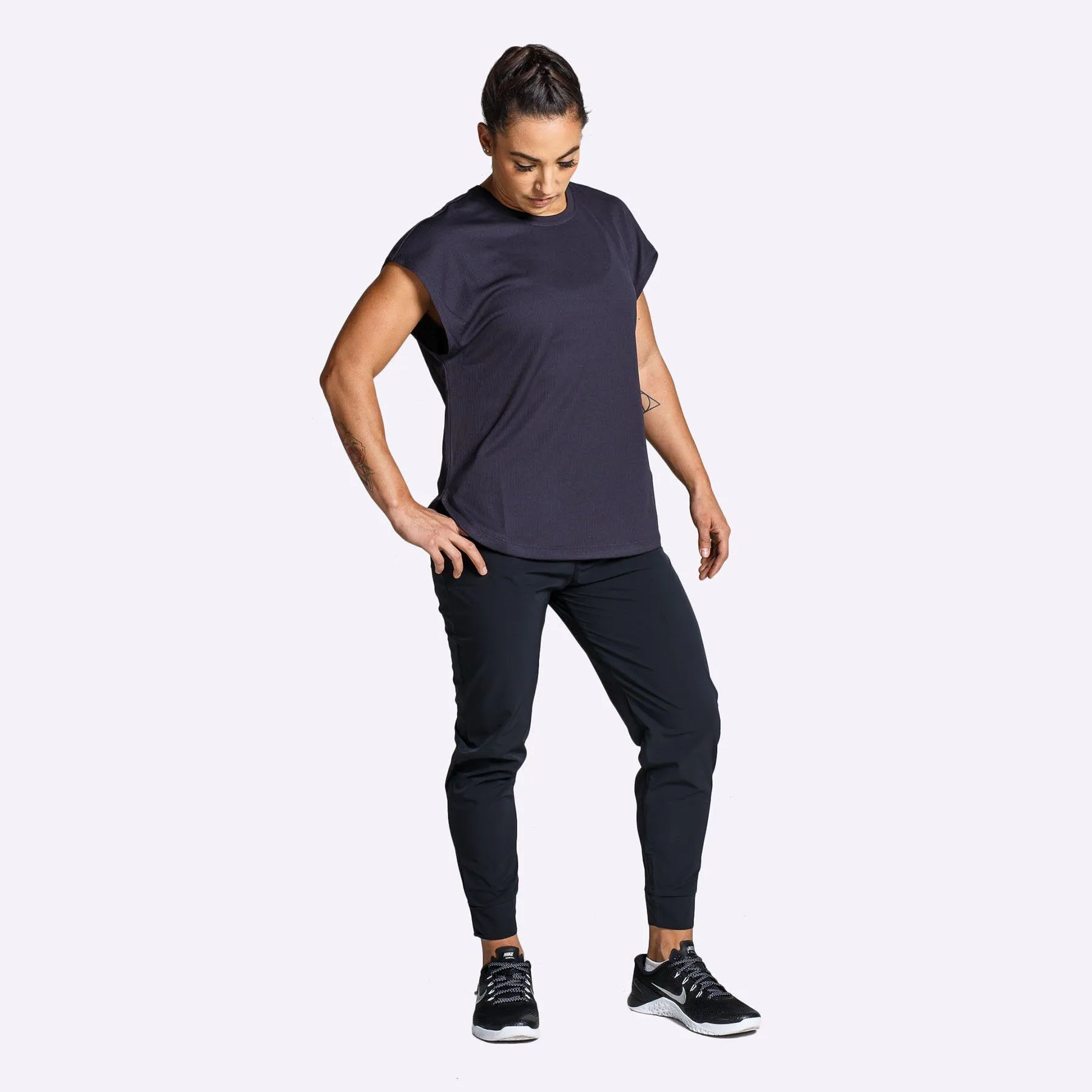 Nike - Dri-Fit Women's Short-Sleeve Yoga Training Top - Oil Grey/Black