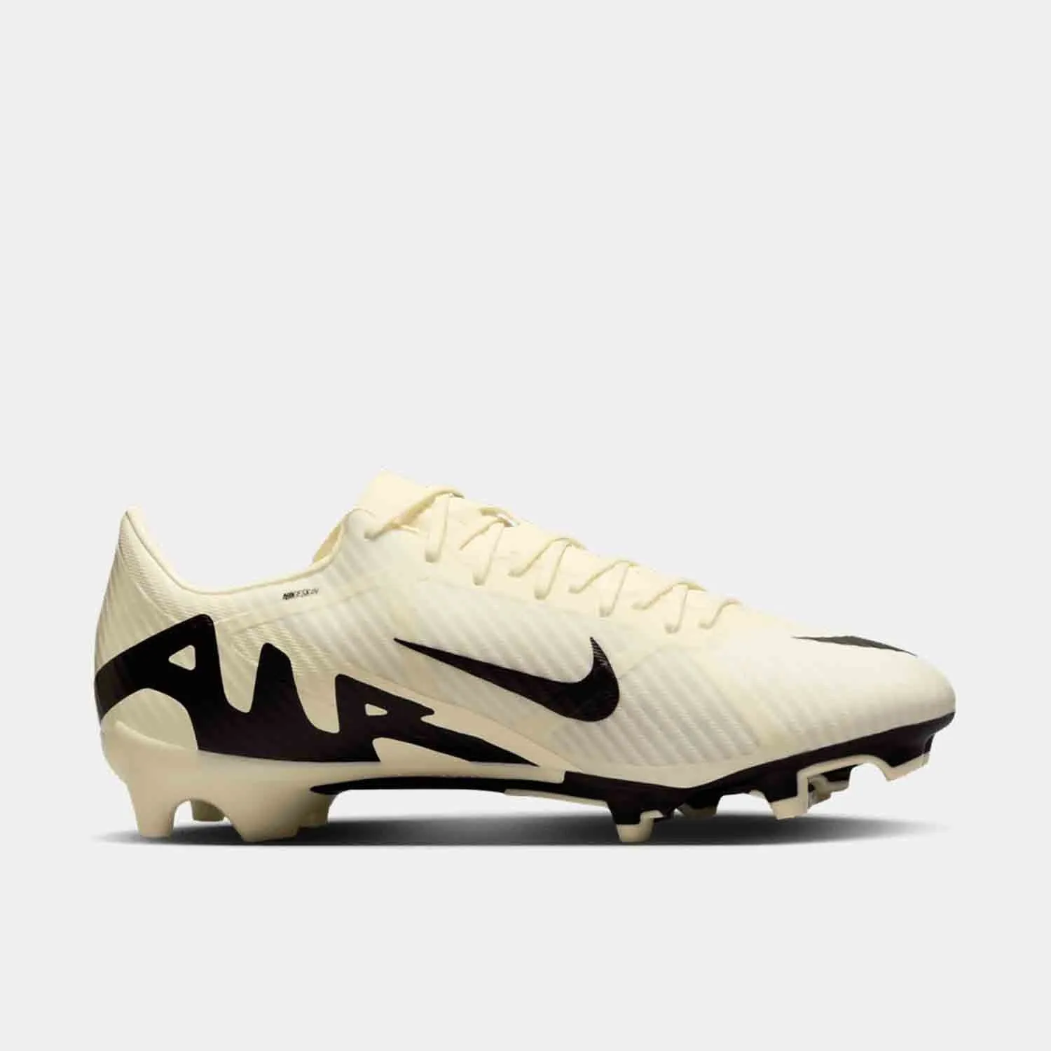 Nike Mercurial Vapor 15 Academy Soccer Cleats