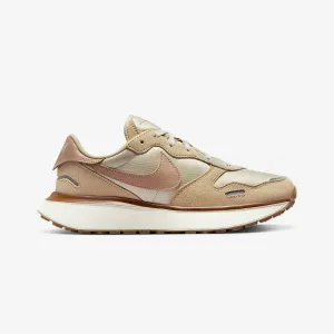 NIKE | WMN'S PHOENIX WAFFLE { SANDDRIFT/HEMP-SESAME-METALLIC SILVER