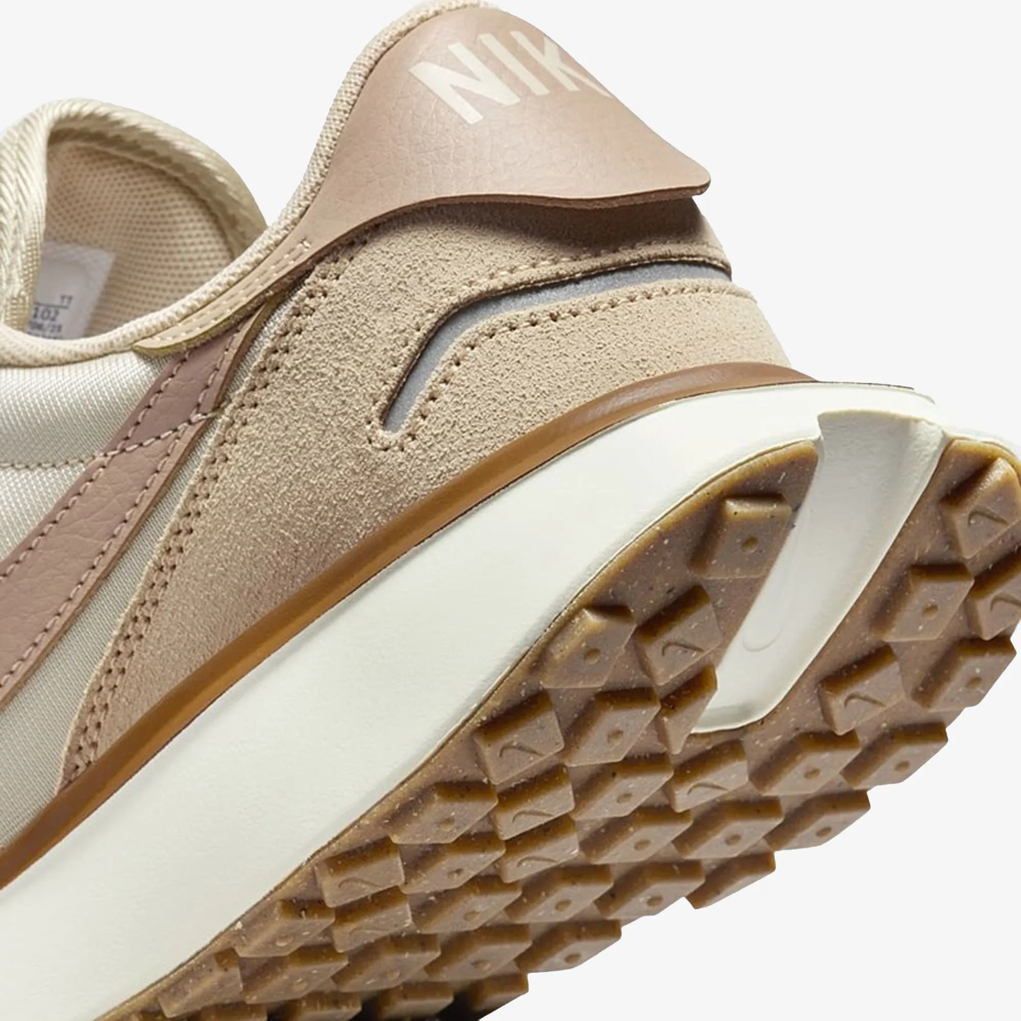 NIKE | WMN'S PHOENIX WAFFLE { SANDDRIFT/HEMP-SESAME-METALLIC SILVER