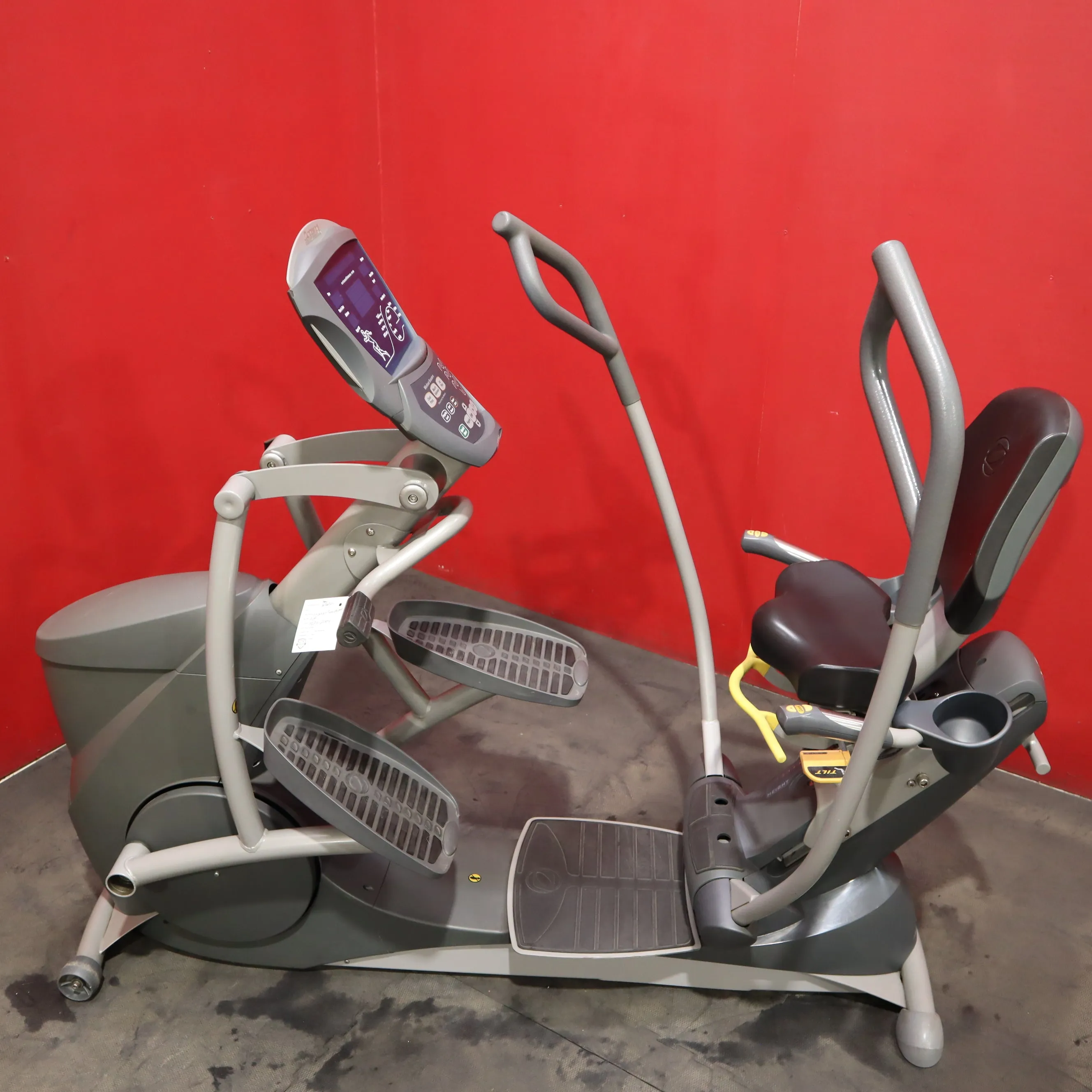 Octane Fitness xRide xR6000 Seated Elliptical (Refurbished)