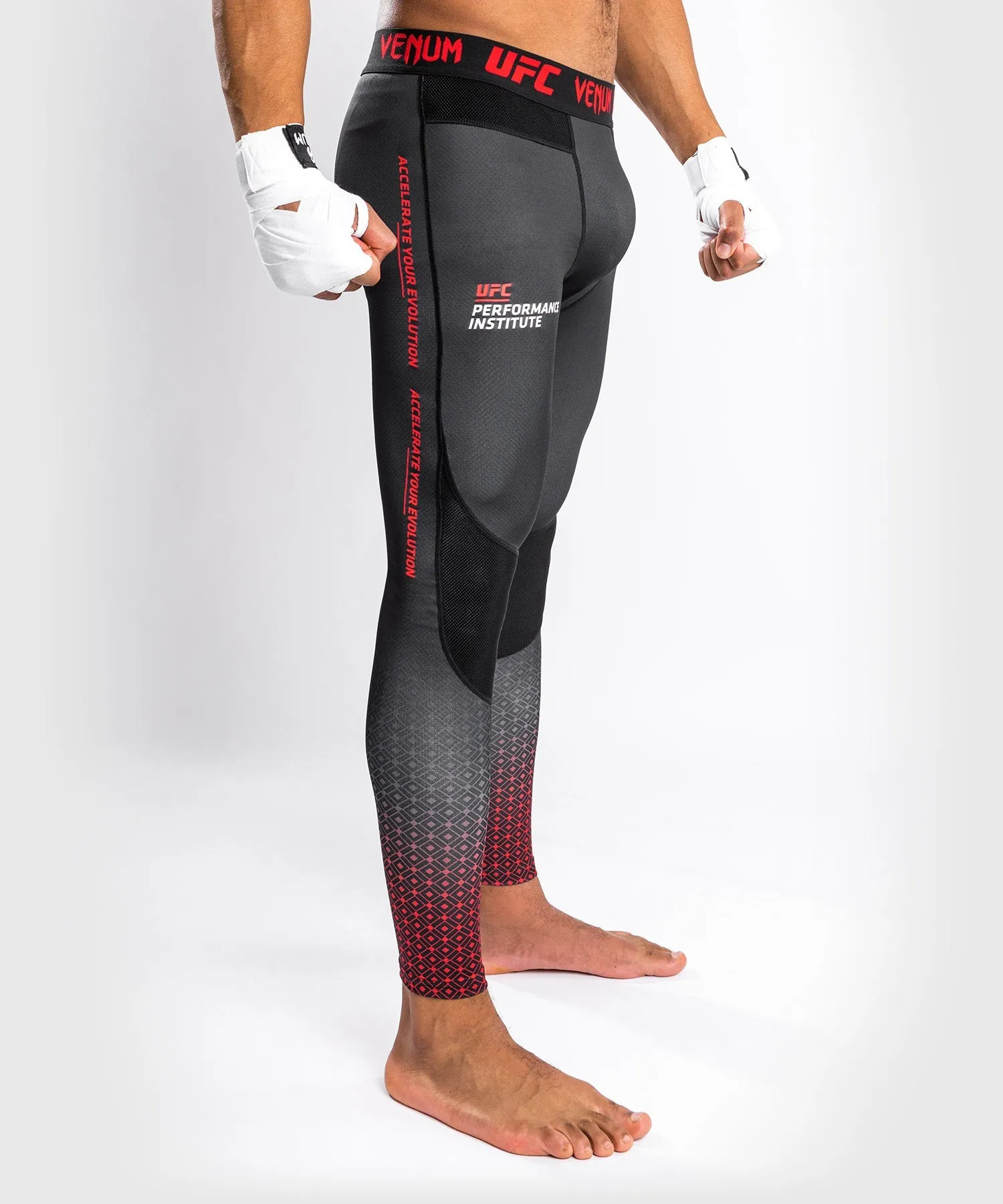 UFC Venum Performance Institute Spat - Black/Red